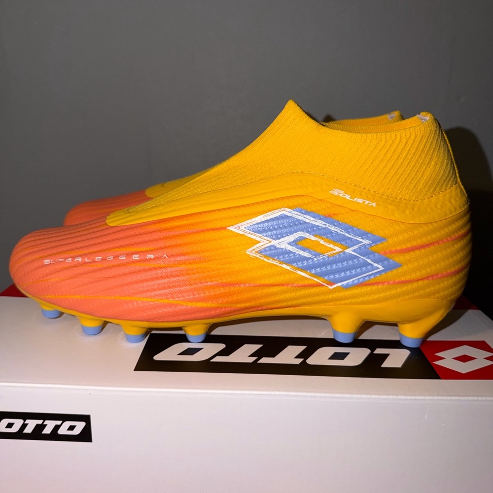 Lotto Mens Soccer Cleats